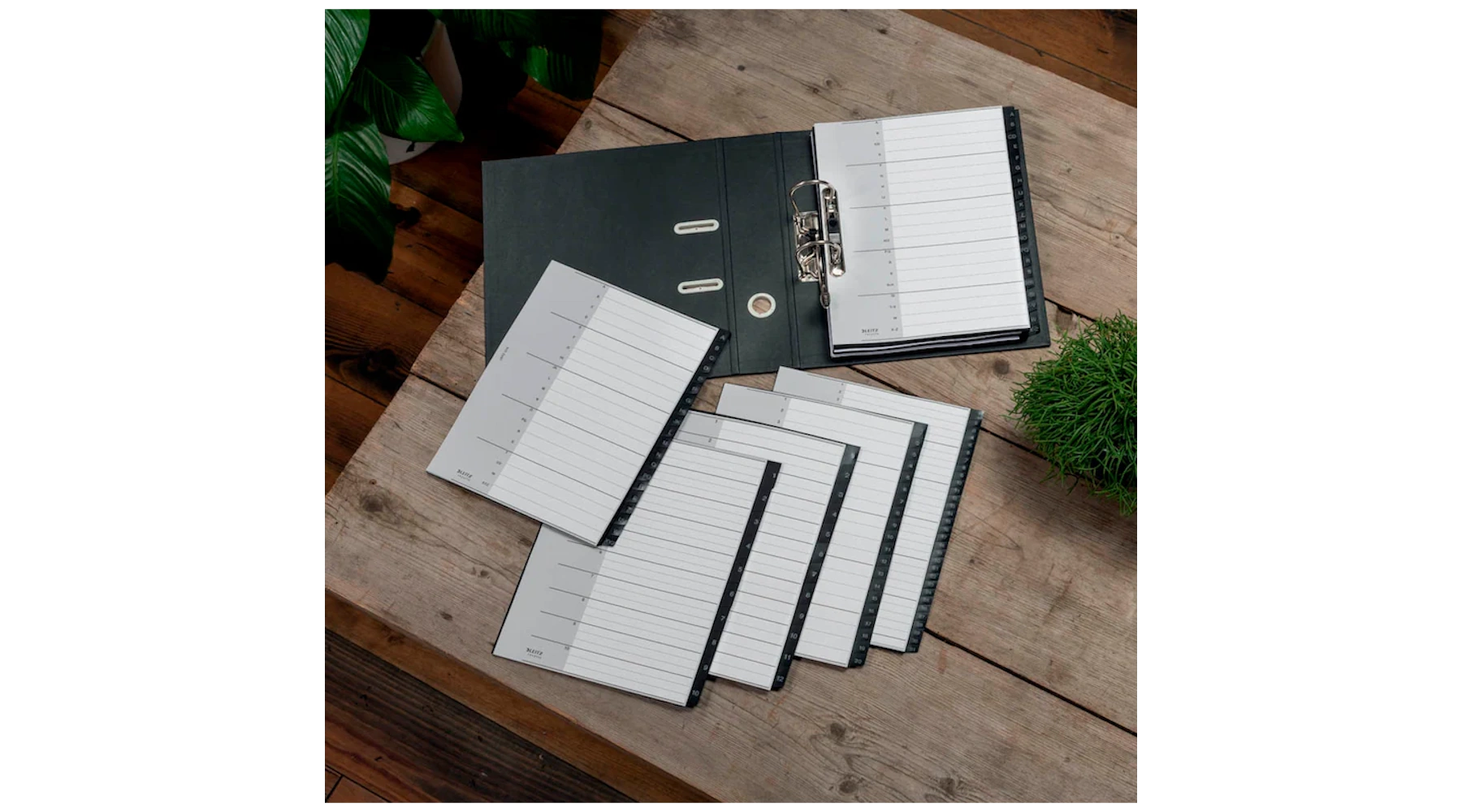 LEITZ Register A-Z Recycle DIN A4 Überbreite volle Höhe 23,8 x 29,7 cm (B x H) Kunststoff schwarz